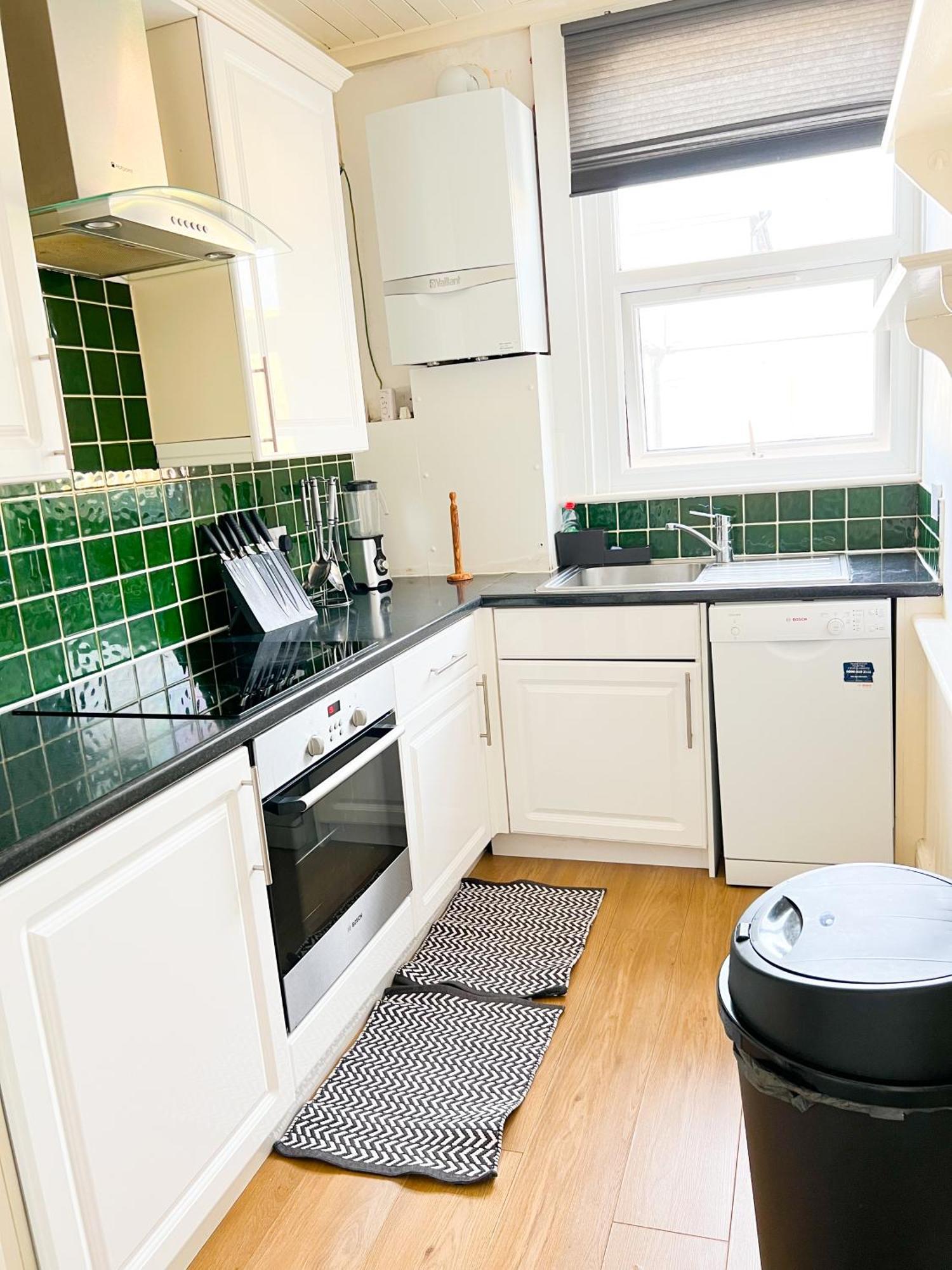 Welcome 2 Bedrooms Flat In Wimbledon Apartment