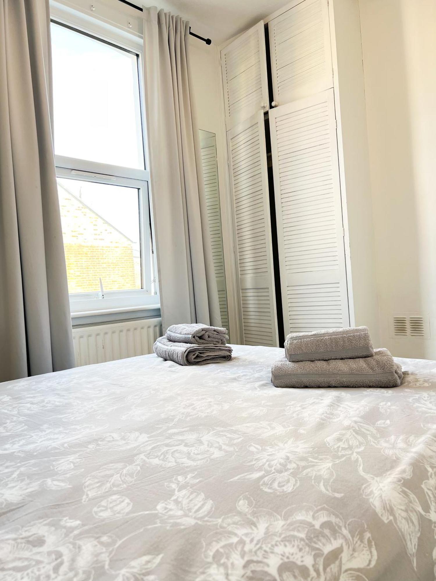 Welcome 2 Bedrooms Flat In Wimbledon * London